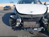TESLA MODEL Y AWD/LONG RANGE DUAL MOTOR ALL-WHEEL DRIVE 7SAYGDEE9PF618720 fotografie