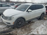 VOLKSWAGEN TIGUAN 2.0T SE/2.0T SEL 3VV3B7AX1JM028577 снимка