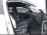 VOLKSWAGEN TIGUAN 2.0T SE R-LINE BLACK 3VV8B7AX3PM073289 снимка
