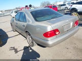 MERCEDES-BENZ E 320 WDBJF65H3XA764352 снимка