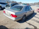MERCEDES-BENZ E 320 WDBJF65H3XA764352 снимка
