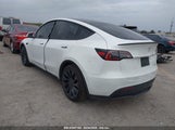 TESLA MODEL Y PERFORMANCE DUAL MOTOR ALL-WHEEL DRIVE 7SAYGDEF3RA317028 fotografie
