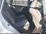 TOYOTA RAV4 XLE JTMRFREV6FD173442 снимка
