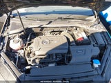 Volkswagen Golf Gti 2.0T Autobahn/2.0T S/2.0T Se 3VW547AU0JM280728 photo