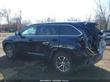 TOYOTA HIGHLANDER XLE 5TDKZRFH8JS275226 снимка