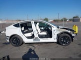 TESLA MODEL Y LONG RANGE DUAL MOTOR ALL-WHEEL DRIVE 7SAYGDEE8NF422636 fotografie