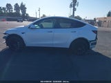 TESLA MODEL Y LONG RANGE DUAL MOTOR ALL-WHEEL DRIVE 7SAYGDEE8NF422636 fotografie