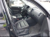 VOLKSWAGEN TIGUAN S WVGBV7AX6GW538512 photo