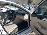 VOLKSWAGEN PASSAT 2.5L SE 1VWBP7A3XCC109832 снимка