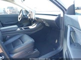 TESLA MODEL Y PERFORMANCE DUAL MOTOR ALL-WHEEL DRIVE 7SAYGDEFXNF313636 fotografie