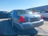 LINCOLN TOWN CAR SIGNATURE 1LNHM81W94Y637139 fotografie