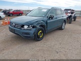 VOLKSWAGEN TIGUAN 2.0T SE/2.0T SEL/2.0T SEL R-LINE/2.0T SEL R-LINE BLACK 3VV3B7AX3KM139472 photo