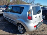 KIA SOUL + KNDJT2A23B7325033 снимка