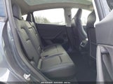 TESLA MODEL Y AWD/LONG RANGE DUAL MOTOR ALL-WHEEL DRIVE 7SAYGDEE1PF755666 fotografie