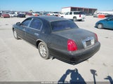 LINCOLN TOWN CAR SIGNATURE 1LNHM82W41Y724070 photo