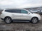 CHEVROLET TRAVERSE 1LT 1GNKRGED2BJ400682 снимка