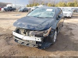 TOYOTA COROLLA LE 5YFEPMAE4NP324102 снимка