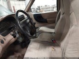 MAZDA B2500 SE 4F4YR16C0XTM43278 fotografie