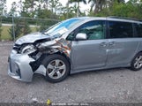 TOYOTA SIENNA LE 8 PASSENGER 5TDKZ3DC5JS945951 снимка
