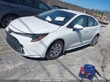 TOYOTA COROLLA LE JTDEPMAE3N3027735 снимка