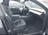 TESLA MODEL Y AWD/LONG RANGE DUAL MOTOR ALL-WHEEL DRIVE 7SAYGAEE6PF850027 fotografie