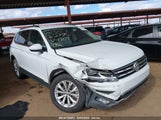 VOLKSWAGEN TIGUAN 2.0T SE/2.0T SEL 3VV3B7AX0JM001709 снимка