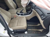 HONDA ACCORD LX 1HGCR2F31EA022883 снимка