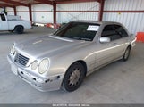 MERCEDES-BENZ E 320 WDBJF65J81B215945 снимка