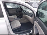 HYUNDAI TUCSON SEL KM8J33A40JU808319 снимка