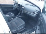 HYUNDAI ELANTRA LIMITED 5NPD84LF2HH084368 снимка