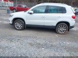 VOLKSWAGEN TIGUAN 2.0T WOLFSBURG EDITION WVGSV7AX1HW509677 photo