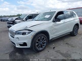 BMW X5 xDrive35I 5UXKR0C54JL070993 снимка
