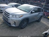 TOYOTA HIGHLANDER XLE 5TDKZRFH7KS551171 снимка