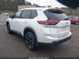 NISSAN ROGUE SV INTELLIGENT AWD 5N1BT3BB5RC740246 fotografie