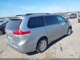 TOYOTA SIENNA XLE V6 5TDYK3DC7BS088130 снимка