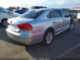VOLKSWAGEN PASSAT 2.0L TDI SE 1VWBN7A32DC054381 fotografie