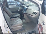 TOYOTA SIENNA XLE 5TDDK3DC3BS029395 снимка