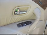 INFINITI QX80 JN8AZ2NF9F9572132 снимка