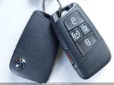 VOLKSWAGEN TIGUAN 2.0T SE/2.0T SEL 3VV3B7AX1JM005798 снимка