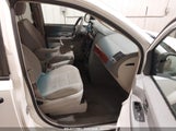 CHRYSLER TOWN & COUNTRY LX 2A8HR44H68R725564 fotografie