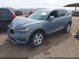 VOLVO XC40 T5 MOMENTUM YV4162UK3M2473571 photo