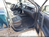 TOYOTA RAV4 SE JTMJFREV3JD246577 снимка