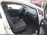 KIA FORTE LX 3KPFL4A72JE239353 снимка