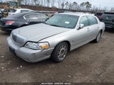 LINCOLN TOWN CAR SIGNATURE LIMITED 1LNHM82V47Y619741 снимка