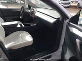 TESLA MODEL Y AWD/LONG RANGE DUAL MOTOR ALL-WHEEL DRIVE 7SAYGDEEXPF691580 снимка