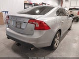 VOLVO S60 T5/T5 PLATINUM/T5 PREMIER/T5 PREMIER PLUS YV1612FH2D2174916 fotografie
