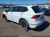 VOLKSWAGEN TIGUAN 2.0T SE R-LINE BLACK 3VV8B7AX4NM027208 photo