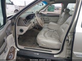 LINCOLN TOWN CAR SIGNATURE 1LNLM82W8VY759792 снимка