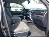 TOYOTA TUNDRA SR5 5.7L V8 5TFUW5F1XHX620547 photo