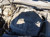 VOLKSWAGEN TIGUAN 2.0T S 3VV1B7AX3JM058106 снимка